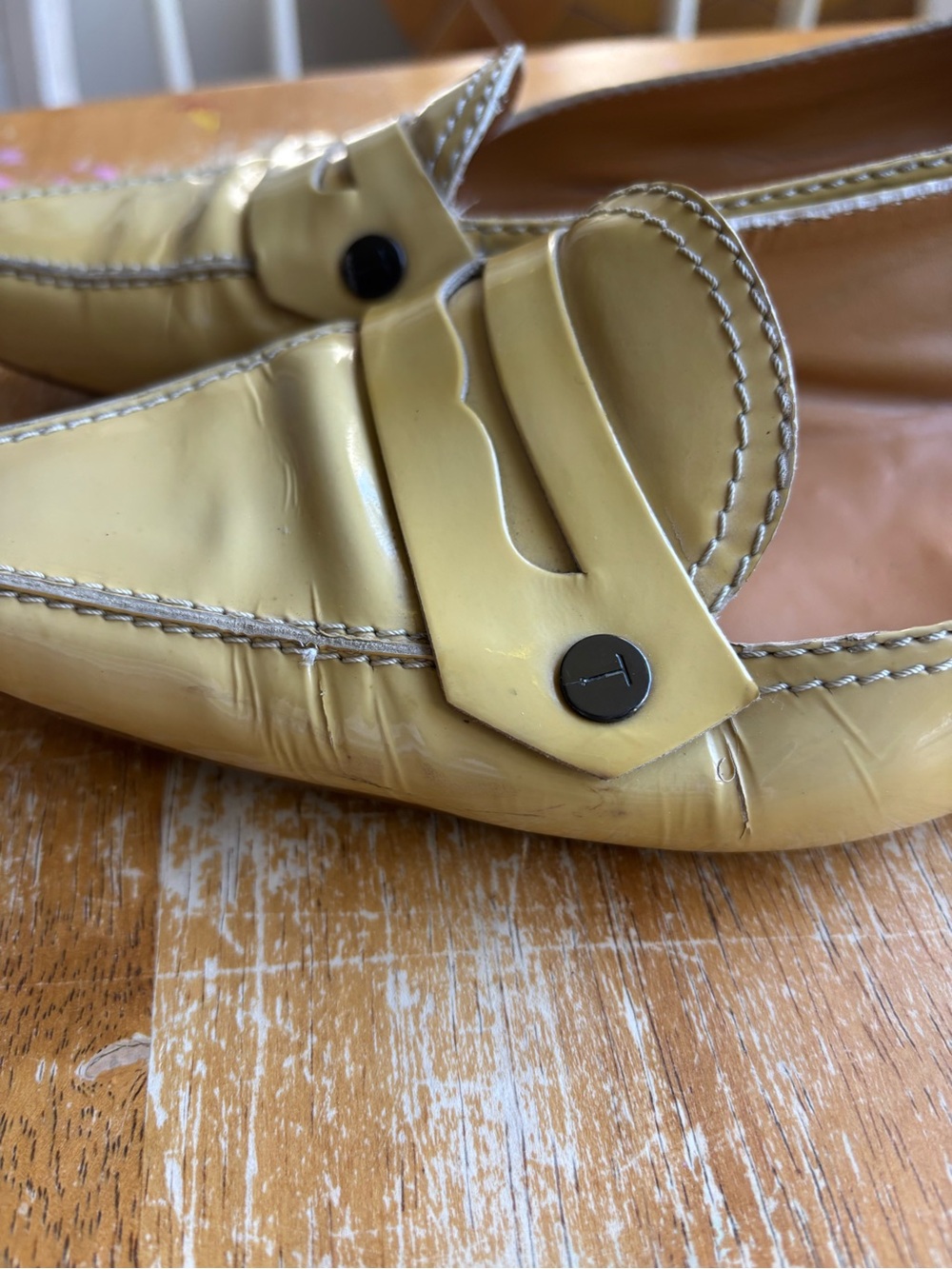 Tod's Yellow Patent Leather Pointed Toe Loafers women’s size 10. - Picture 5 of 11